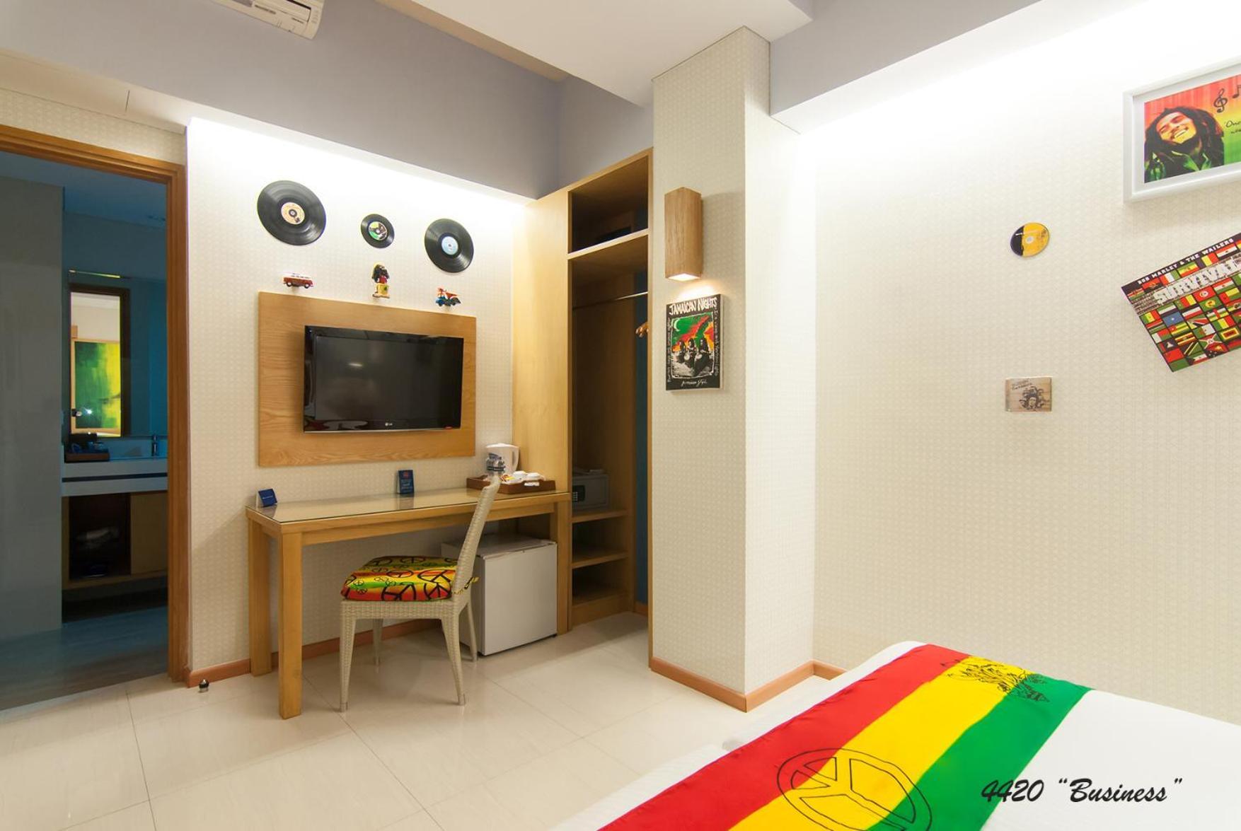 Rhadana Hotel Кута Екстериор снимка