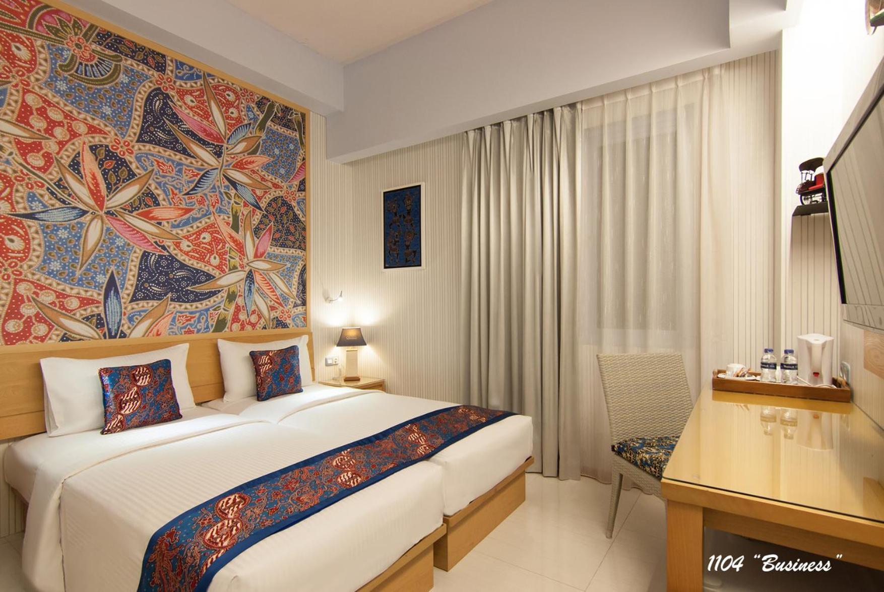 Rhadana Hotel Кута Екстериор снимка